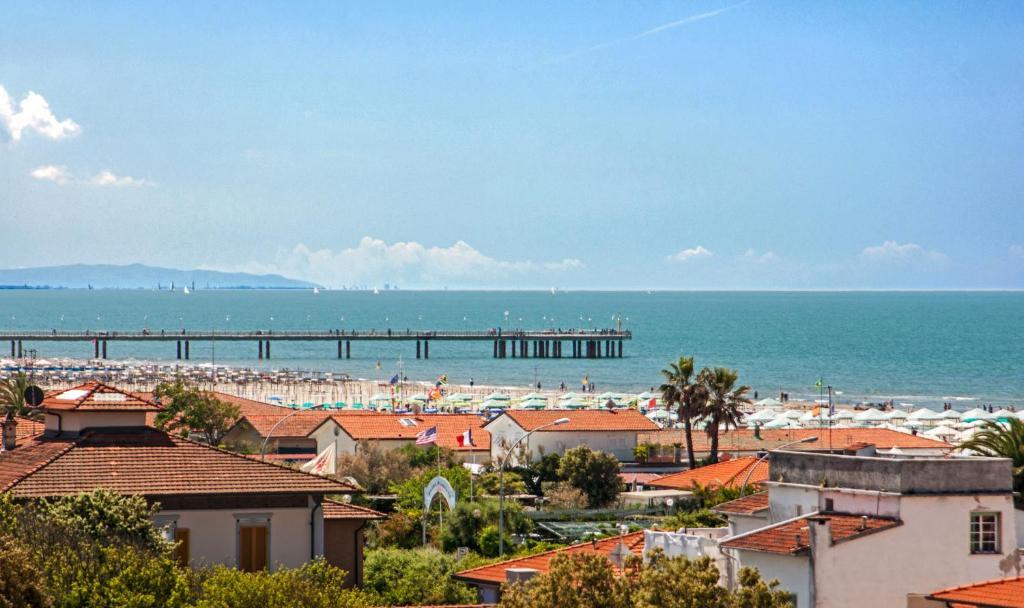 Hotel Villa Ombrosa Marina di Pietrasanta Extérieur photo